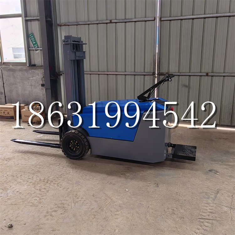 讷河市全电动叉车插腿式堆高车液压装卸车1.5吨升高小型站驾式铲车